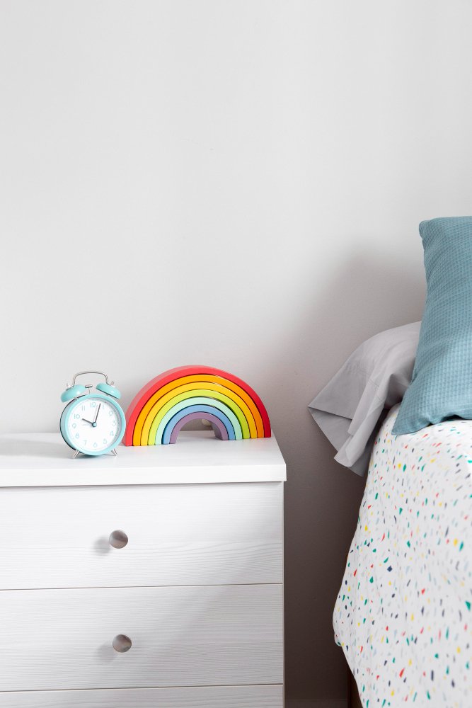 Bedside cabinet decor
